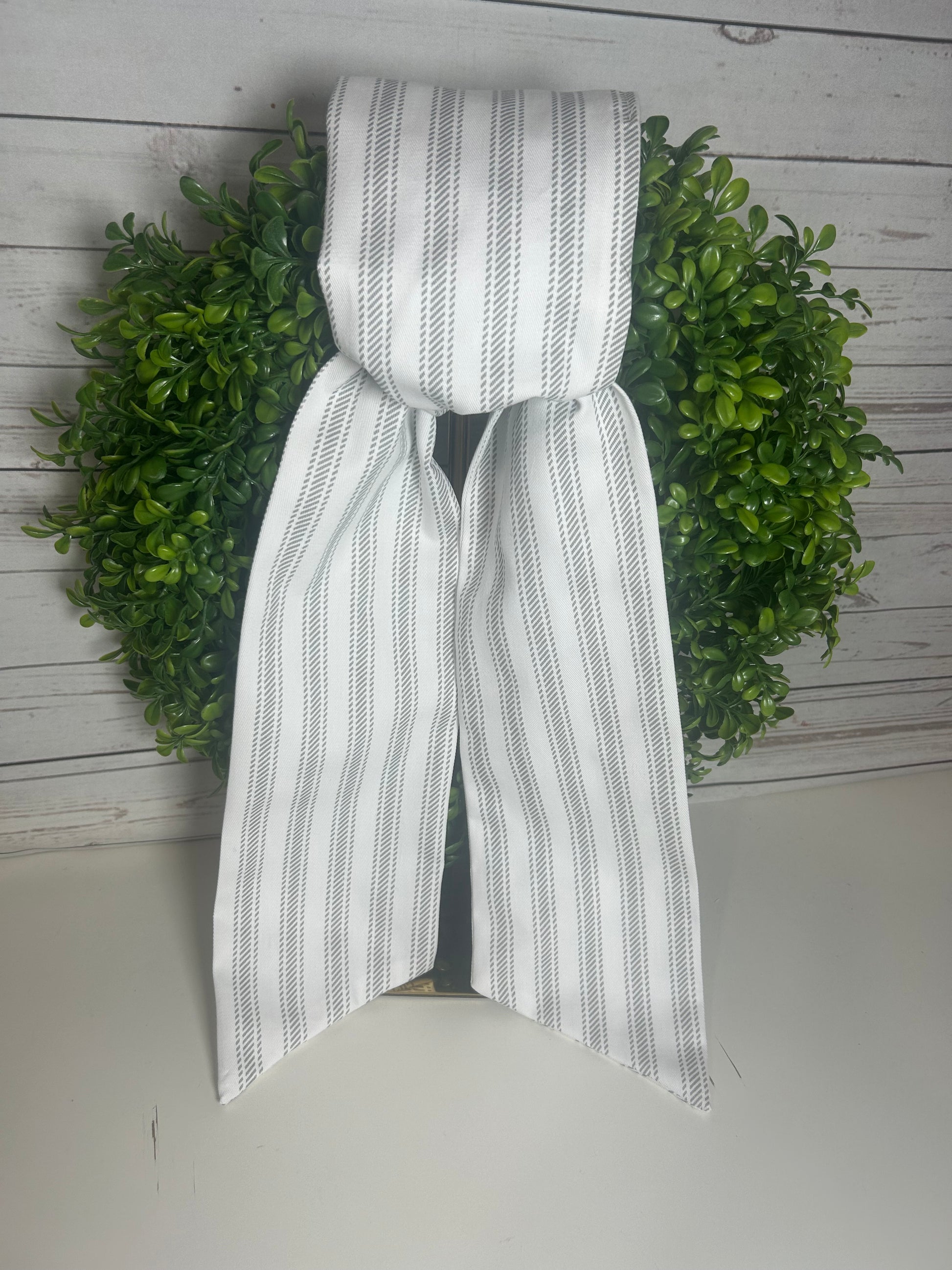 Sage large Vertical Stripe Cotton Wreath Sash