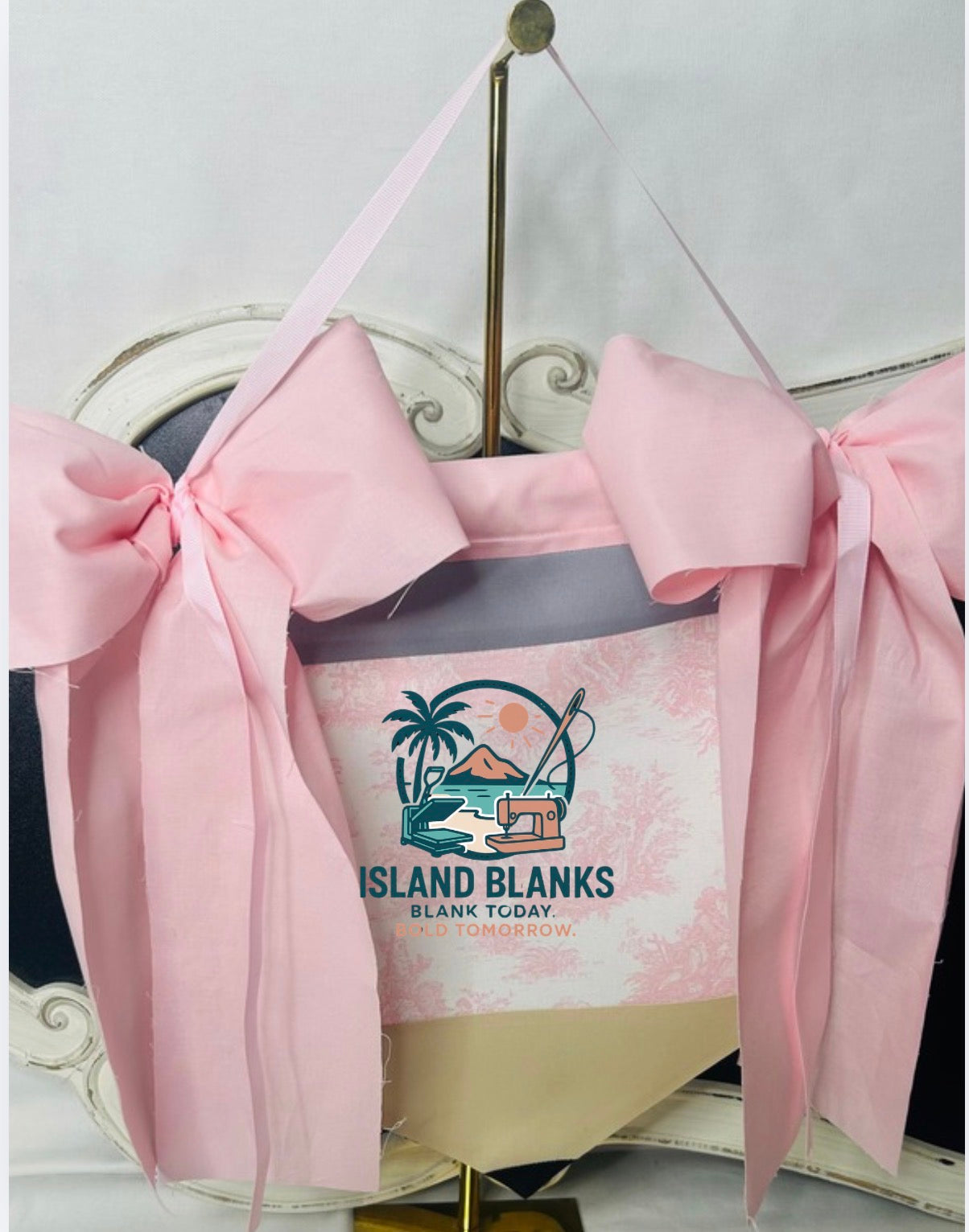 Pencil Cotton Banner with bows